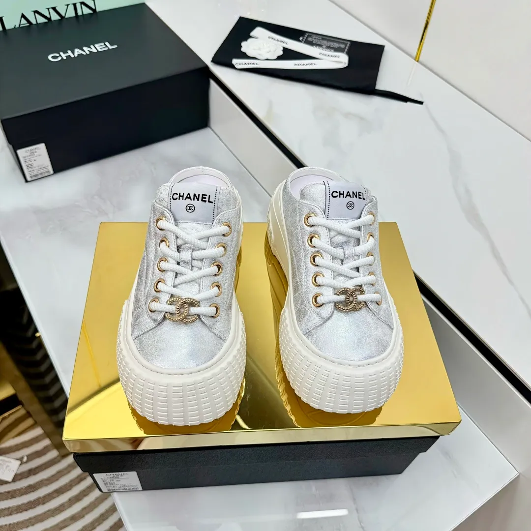 👟👟Ex-factory price 620👟👟 Chanel bread shoes ~ original calfskin panda shoes Chanel 25C latest hot style panda black and white sports shoes casual sneakers Xiaoxiang hot item classic black and white panda color coco girls must pay Fabric: original custom mixed sheepskin lining: original imported breathable mesh lining outsole: Original molded rubber + TPU combination Size: Women's 35-41 👉 👉 👉